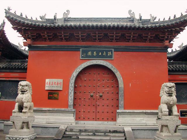 荆州菩提禅寺，与章华寺相比，为什么会感到它的清静呢？