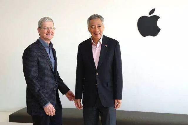 苹果公司CEO库克访问新加坡：编程是创造科技世界的中坚力量