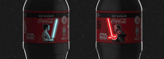 可口可乐太会做营销了他们推出了星战可乐瓶一摸上去激光剑就会亮