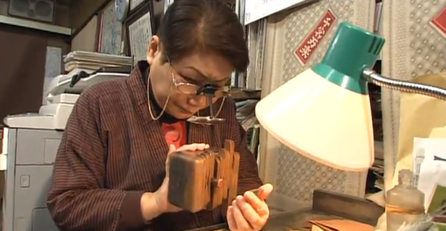 对抗机械化的日本“工匠达人”奶奶：60多岁走上人生巅峰