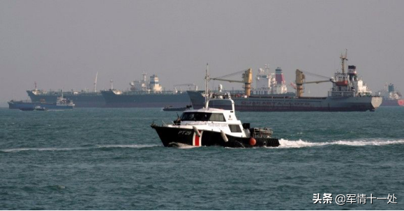 新加坡耍威风，出手扣押了一艘俄罗斯轮船，这是讨好美国？