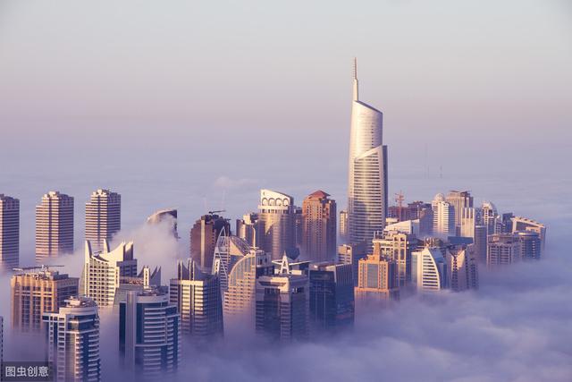 全球十大港口，美国一个都没有，中国有七个。