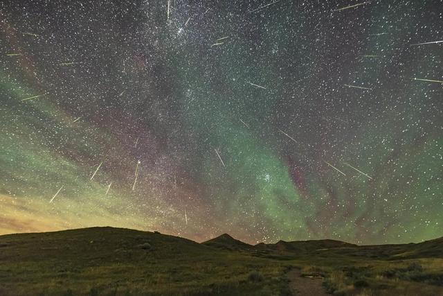 陪你去看唯美流星雨！各国流星雨美景盘点