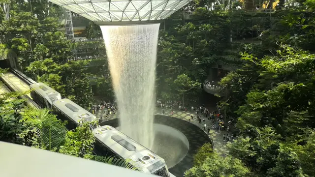 为了这一幕，特地去了两次新加坡