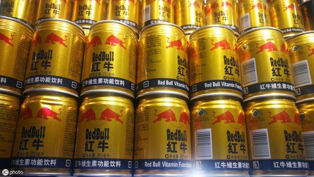 一年卖60亿罐！中国最赚钱的饮料是谁？估计你猜不到