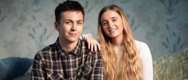 不靠父母，这群普通英国人怎么在20多岁攒出第一套房？今天就来讲讲他们的故事..