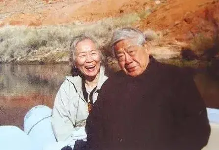 先夫下葬仅一天，遗孀也随之而去，背后是菲律宾五金大王传奇家族