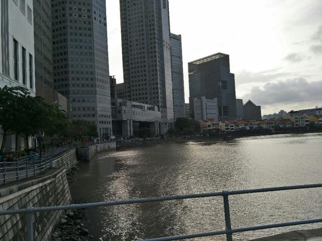 《新加坡雨季》