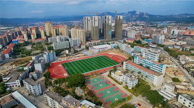 南安这所中学将迎70周年华诞，70年历史星光闪耀