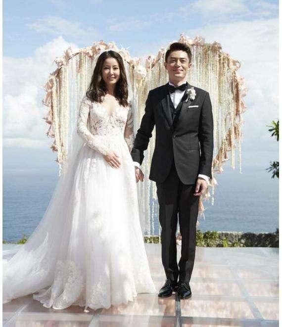 众多明星巴厘岛婚礼后现在都超幸福，唯独杨幂刘恺威离婚了