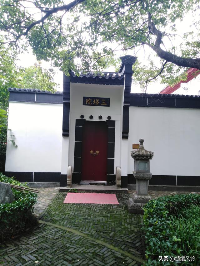 归元禅寺：又称“汉西一境”，据说是武汉地区最灵验的佛教丛林