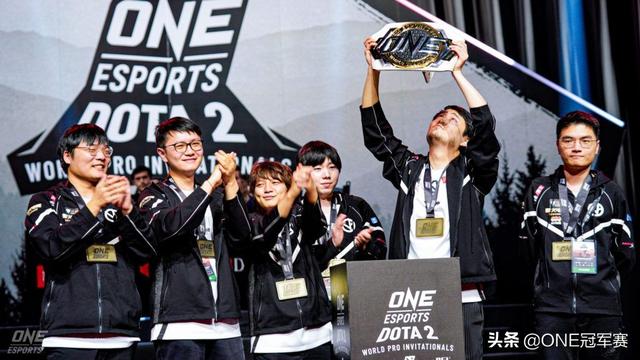 ONE冠军赛电竞元年，诞生首个来自中国的世界冠军