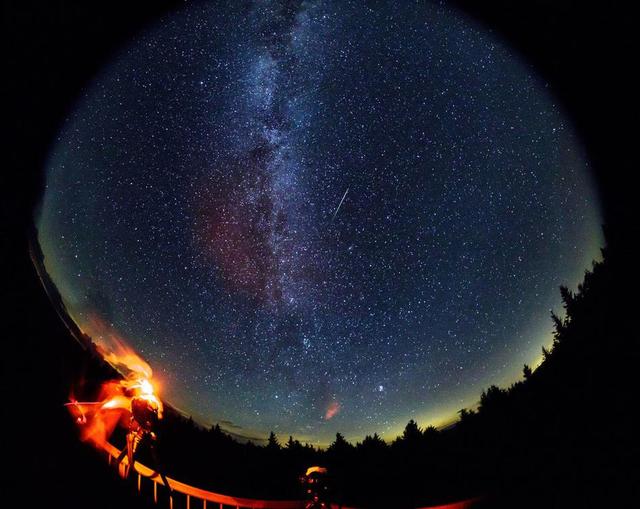 陪你去看唯美流星雨！各国流星雨美景盘点