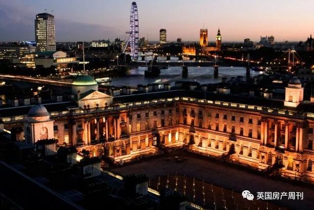 每个床位130万，黑石等国际巨头抢购英国学生公寓商，总价370亿