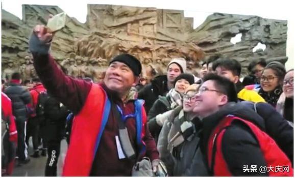 109名华裔青少年来大庆“寻根”感受铁人精神