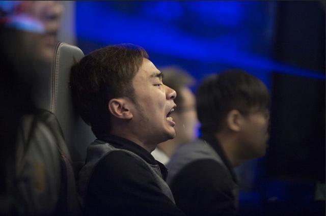 DOTA2：既然做VG教练的收入没有直播高，为什么rotk不去当主播呢