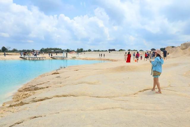 “碧海蓝天，水清沙白，椰林蕉雨，热带风情”民丹岛游记