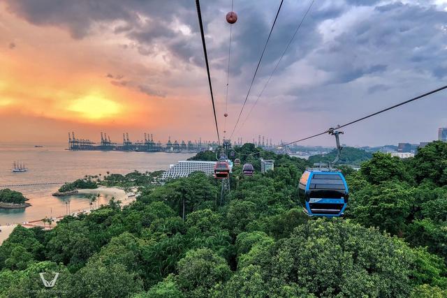 被誉为最迷人的新加坡度假小岛，素有“欢乐宝石”的美誉