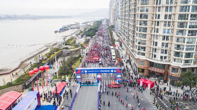 奔跑吧，新年！瑞安4000多名跑友微马“狂欢”