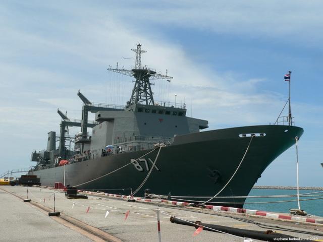 欧洲航母过气了，泰国军迷喜迎中国新巨舰，欲重返东南亚海军巅峰