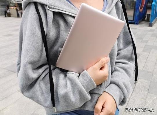 超极本也可有“粉嫩少女心”——GPD P2 MAX樱花粉来袭
