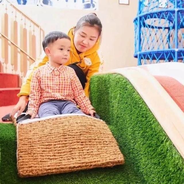 购物中心怎么“搞定”千禧爸妈？这50家品牌足够了