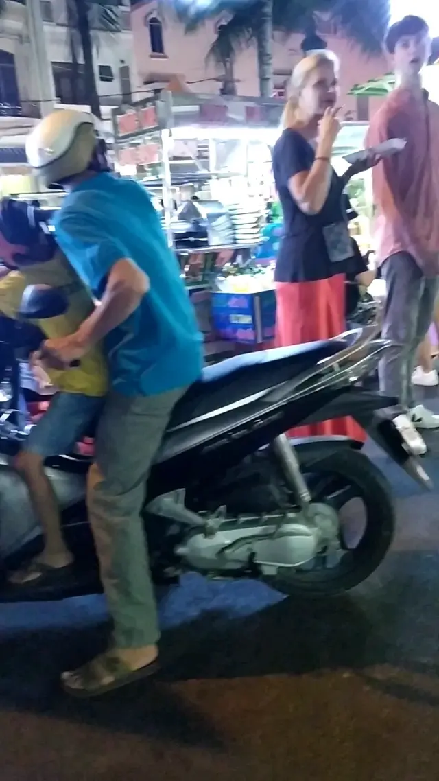 靓仔玉横扫新加坡