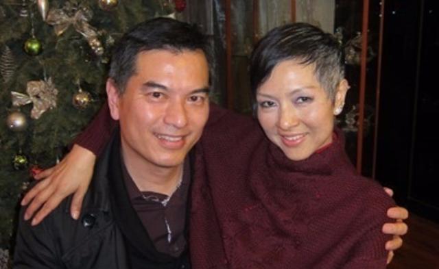 司马燕离世五周年吴忠义携现任妻子悼念，次子至今仍不满父亲再婚