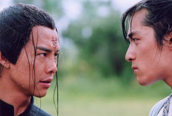 爱慕安以轩，与胡歌把酒言欢，和张茜结缘，《仙剑》15年他去哪了