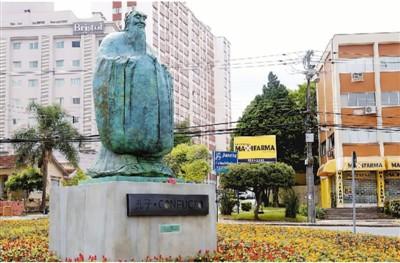 一张脸、一颗心、一个魂