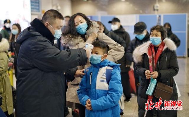 新加坡抵杭航班有116名武汉客人，杭州已隔离观察所有乘客