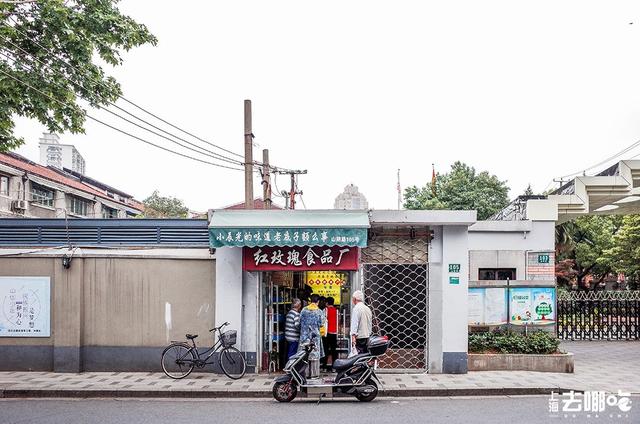 仅10㎡的「零食工厂」！魔都囡囡吃了25年！小辰光额米道全齐了