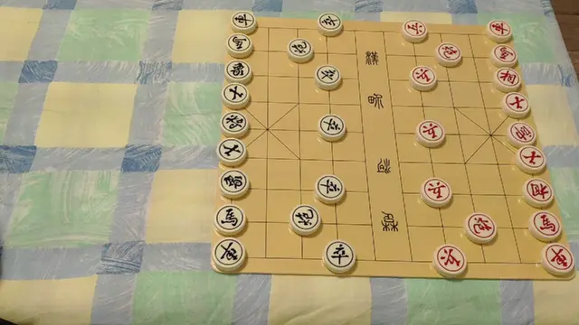 新加坡炮王兰春雨斗顺炮，杀个天昏地暗。