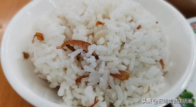 吉隆坡品尝正宗巴生肉骨茶，食材地道味道好，比国内吃猪肉便宜