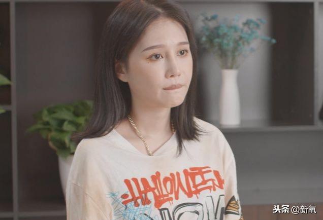 整形、直播、创业，赵本山女儿的自我“救赎”