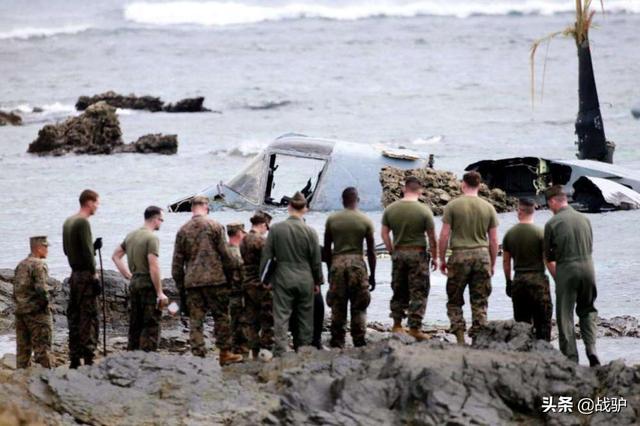 美军直升机突然坠海，日本战舰迅速来救，事发地点敏感值得警惕