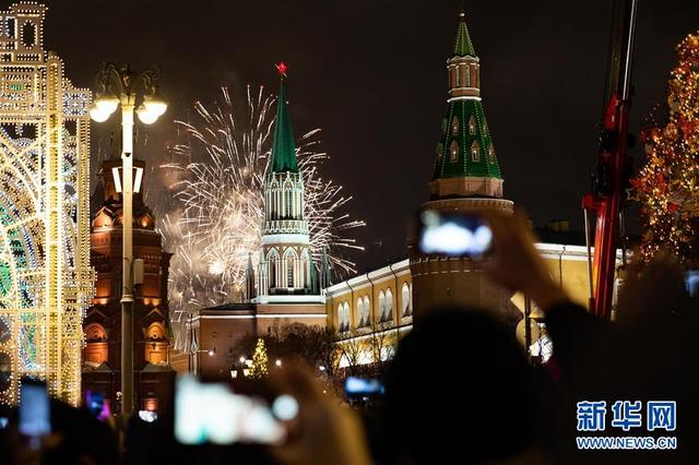 世界各地迎新年 五彩烟花绽放天空 庆祝2020年的到来