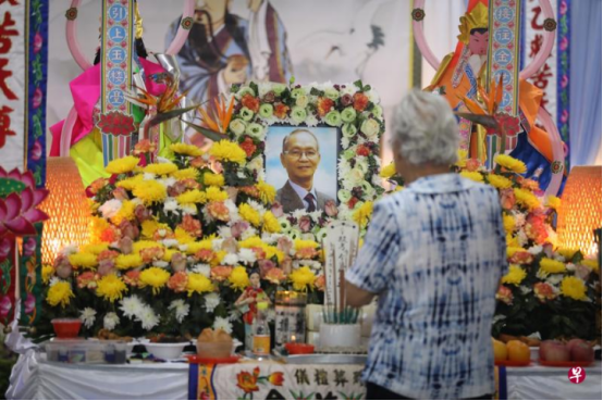 领错遗体烧错尸，亲属见不到最后一面 新加坡一殡仪馆被吊销执照