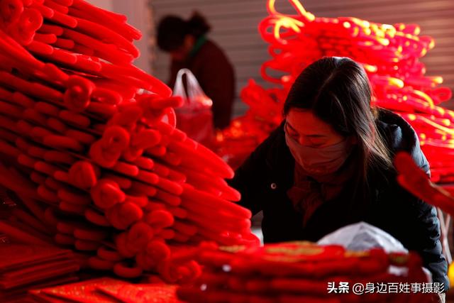 垣曲小夫妻带领农村妇女制作小饰品，产品远销海外，她们做的啥