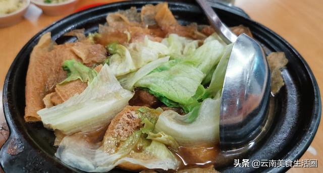 吉隆坡品尝正宗巴生肉骨茶，食材地道味道好，比国内吃猪肉便宜