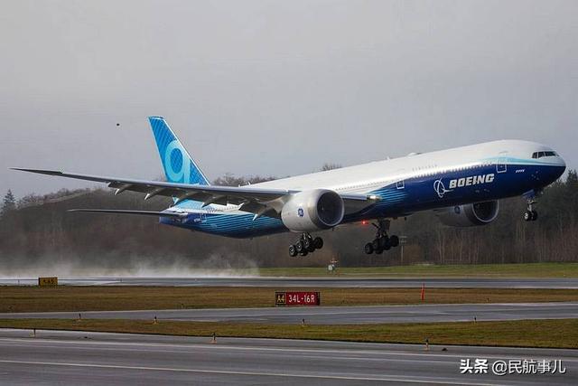 波音777X宽体客机成功首飞
