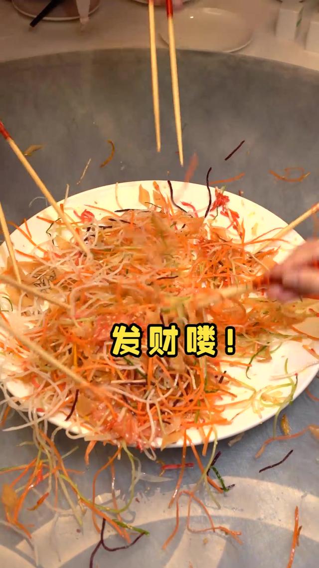 专业做蟹三十余年的新加坡老牌海鲜，不用出国就能品尝到啦