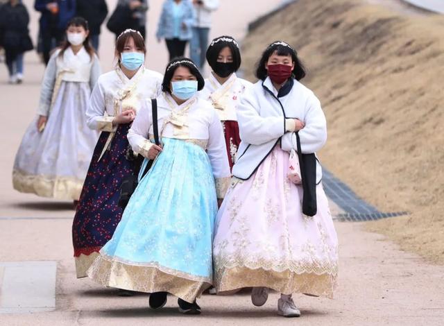 韩国又增142例！“超级传播事件”受关注