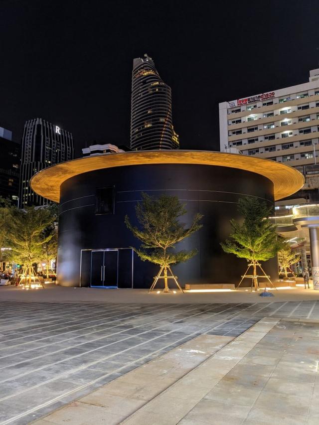 曼谷第二家苹果零售商店建设已接近完成