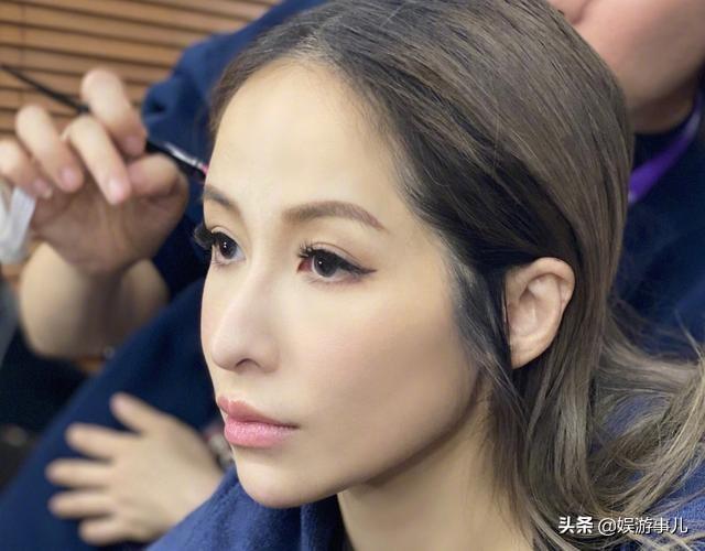 40岁被称"鲜肉收割机"，传言谈过16个男友，今与小16岁男友辟谣