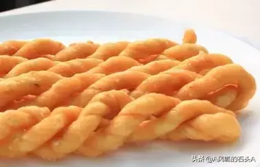 「天天菜谱」-8种麻花的制作方法，喜欢的朋友记得转发哦