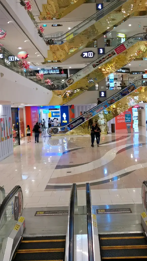 疫情下的新加坡乌节路商场