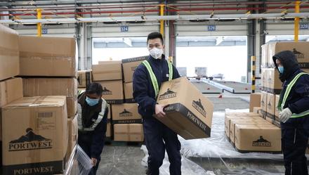 防疫物资跨国采购都经历了啥？供应商一秒反悔，货物正洽谈却被另一买家现金提走……