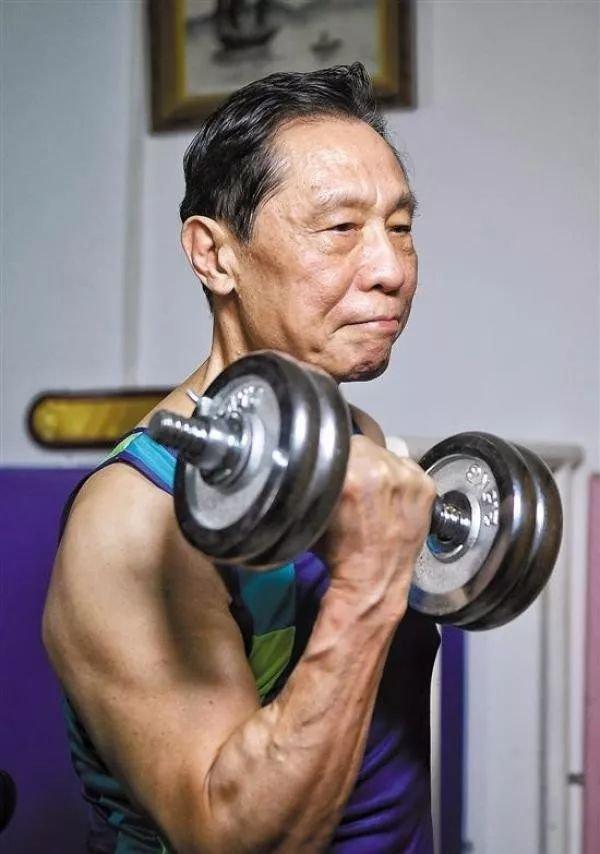 84岁带头战病魔，跟钟南山院士学习这几个健康知识