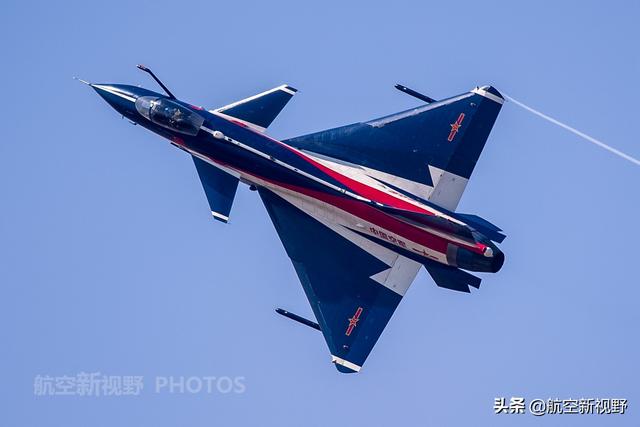 八一飞行表演队历史图片，单机与编队都很酷，新加坡航展的明星